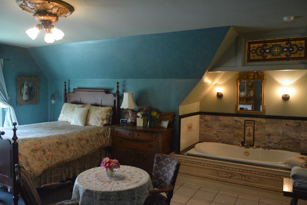 The Brumder Mansion Milwaukee Bilik gambar