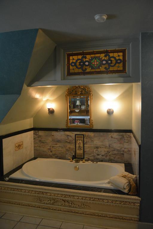 The Brumder Mansion Milwaukee Bilik gambar